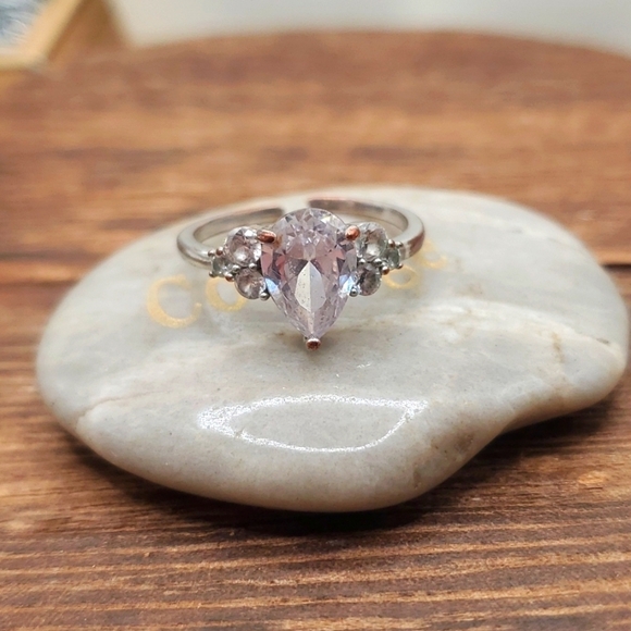 Sterling R533 adjustable band pear cut moissanite diamond ring 💍 - Picture 1 of 4